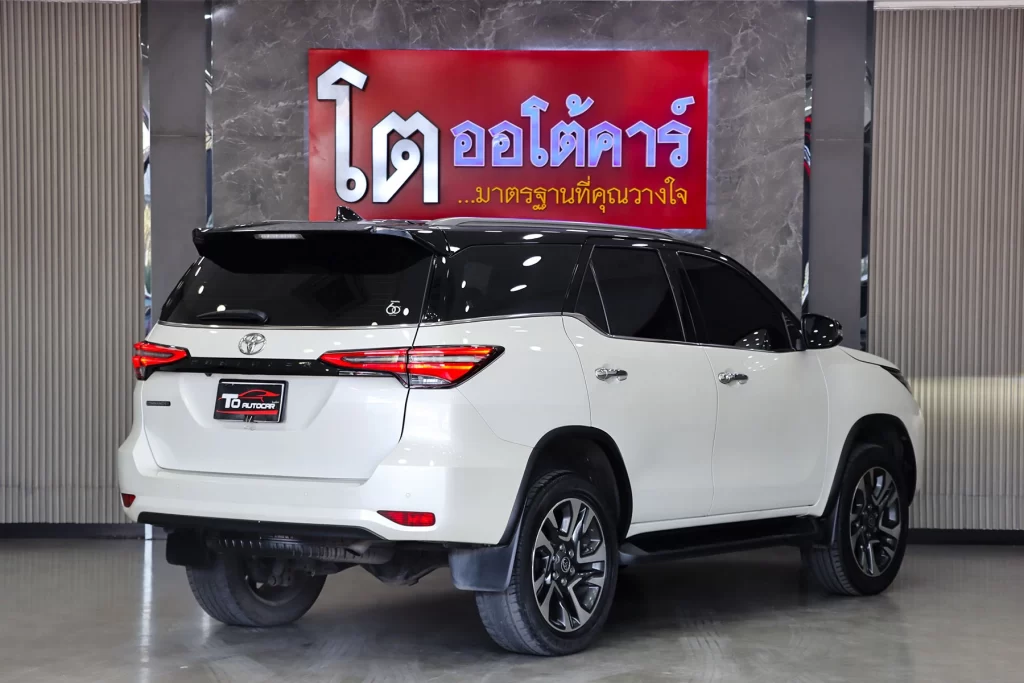 Toyota Fortuner 2.4 Commander 2WD 2022 [GAEG]