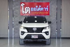 Toyota Fortuner 2.4 Commander 2WD 2022 [GAEG]